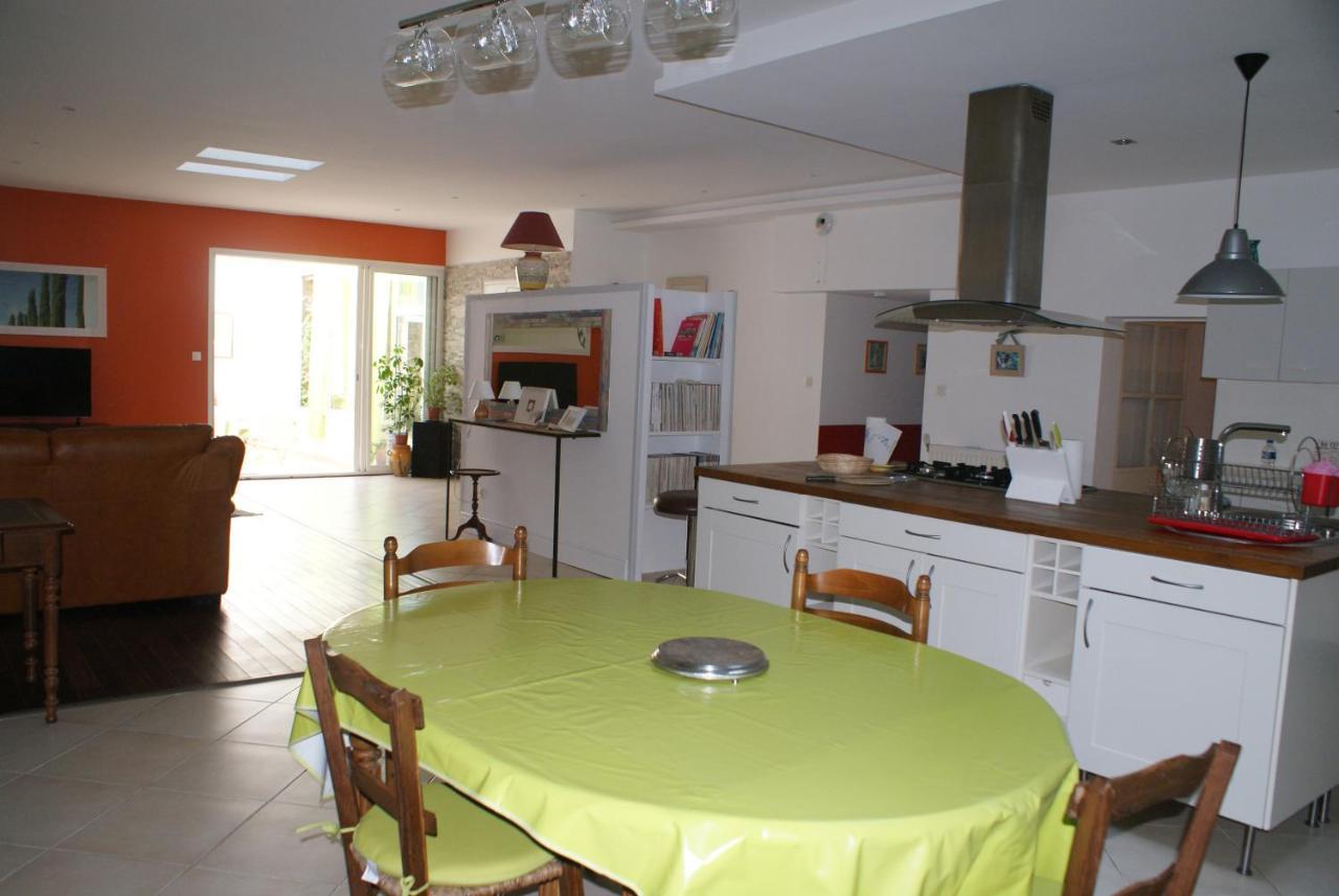 Spacieuse Maison De Village Climatisee Avec Jardin Patio Bessan Luaran gambar