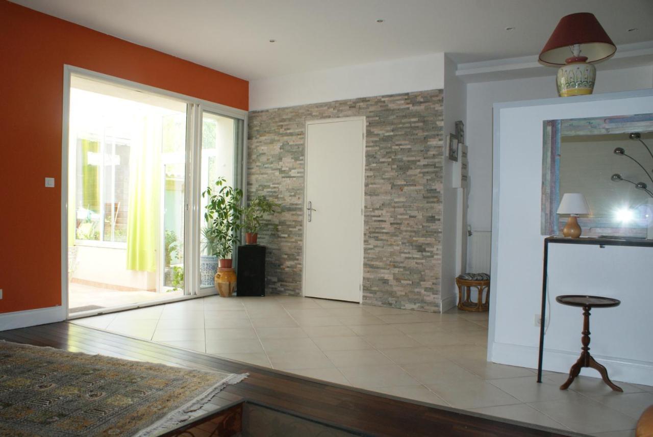 Spacieuse Maison De Village Climatisee Avec Jardin Patio Bessan Luaran gambar