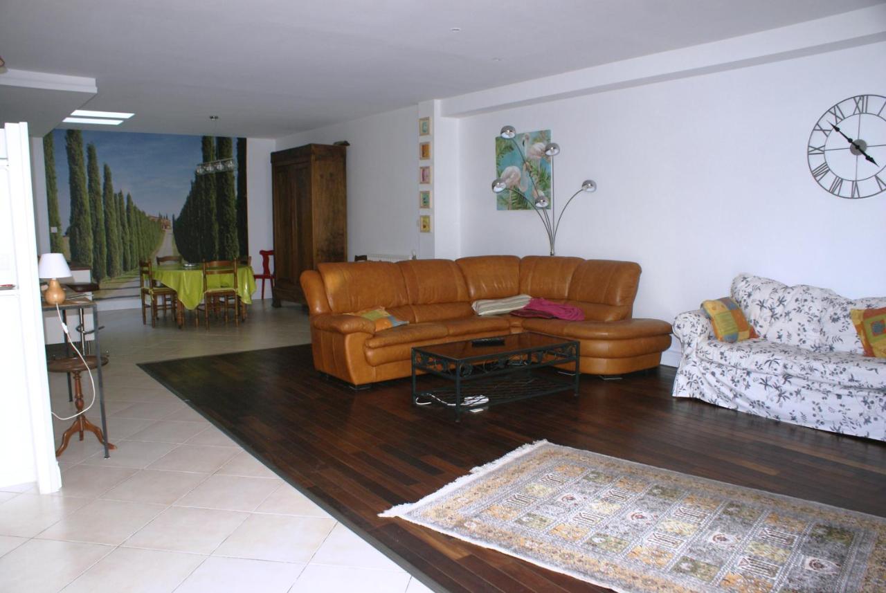 Spacieuse Maison De Village Climatisee Avec Jardin Patio Bessan Luaran gambar